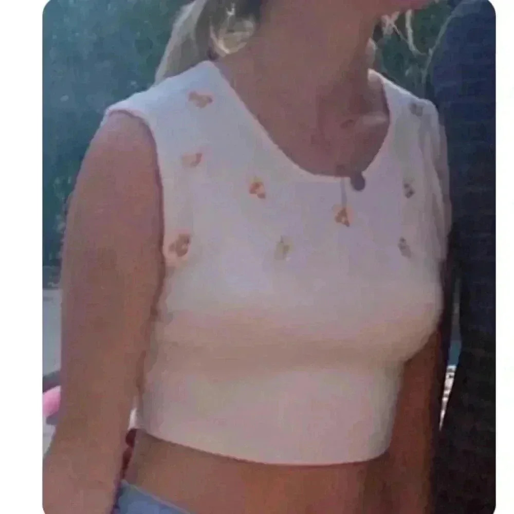 Free People intimately Lotta Love white floral embroidered Crop top sz medium - Picture 2 of 10
